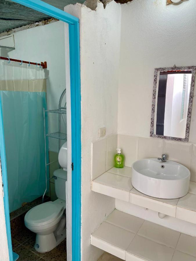 Hostal Inn 2 Флорес Екстер'єр фото