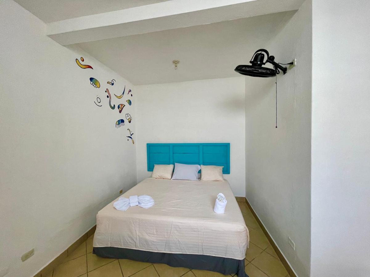 Hostal Inn 2 Флорес Екстер'єр фото