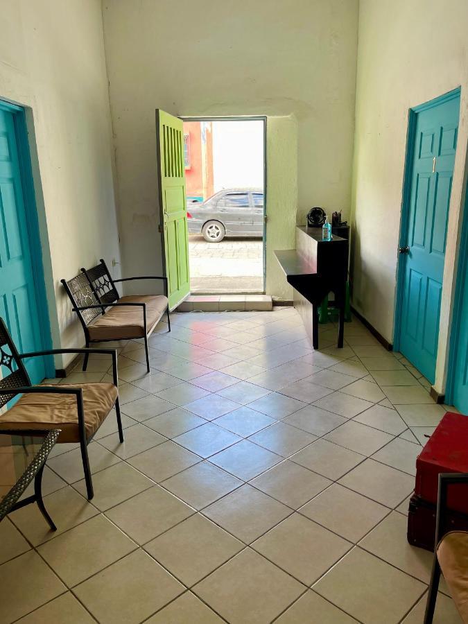 Hostal Inn 2 Флорес Екстер'єр фото