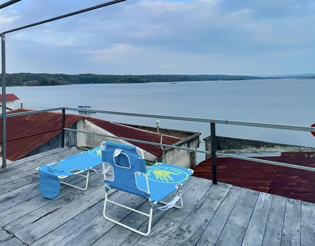 Hostal Inn 2 Флорес Екстер'єр фото