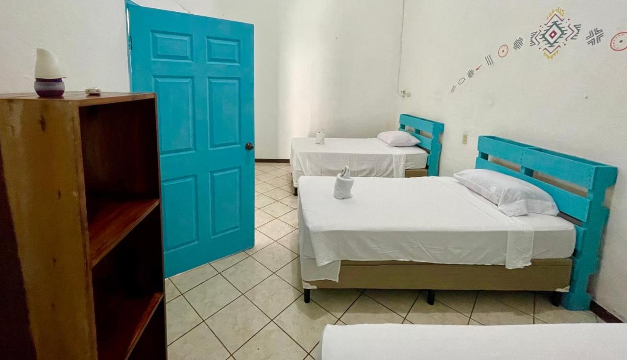 Hostal Inn 2 Флорес Екстер'єр фото