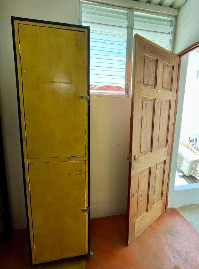 Hostal Inn 2 Флорес Екстер'єр фото